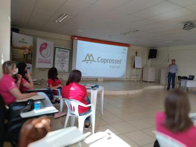 Coprossel explica as diretrizes e Ã¡reas estratÃ©gicas da cooperativa para mulheres do PDLF 